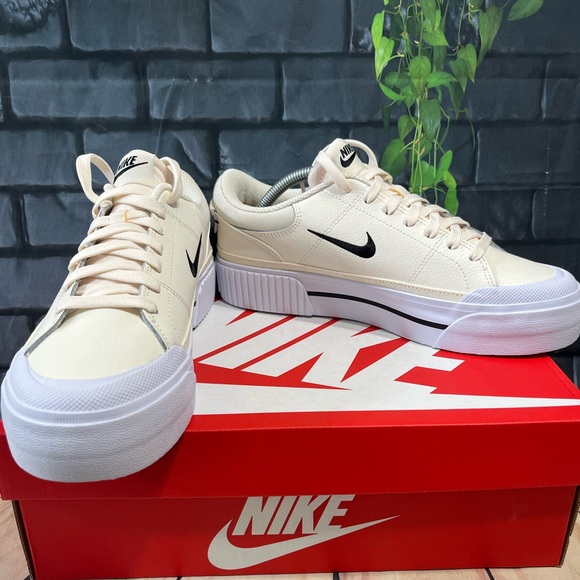 Nike Court Legacy Lift - Picture 2 of 11